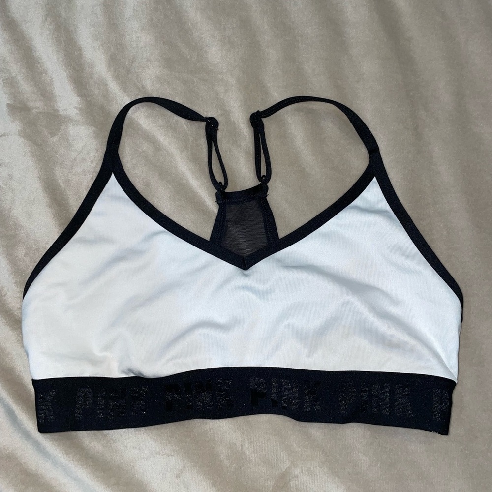 padded pink bra barley worn no stains or ripps